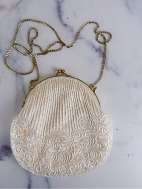 Vintage 70's/80's La Regale Ivory Beaded Purse